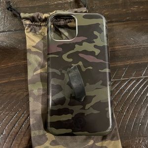 iPhone 11pro camo Loopy